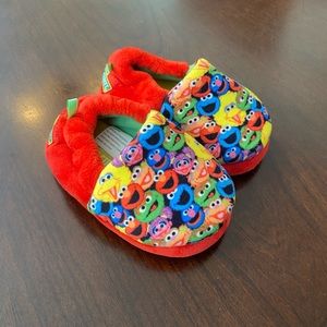 Sesame Street Slippers toddler size 5/6